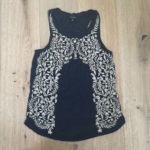 Lucky Brand embroidered tank- very detailed and in excellent condition